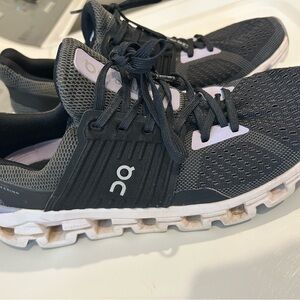 ON Women's Black Athletic Shoes